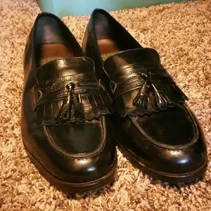 Men's dress shoes